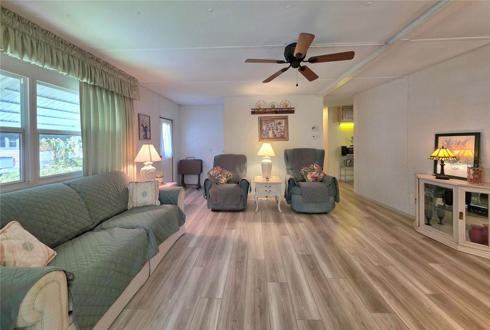 37015 KAREN AVE — photo 15