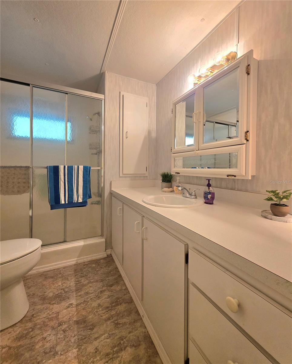 37015 KAREN AVE — photo 22