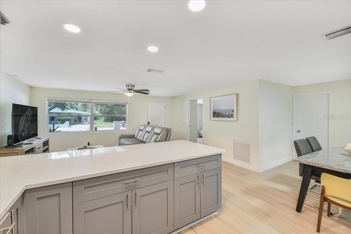 1114 LA SALLE ST — photo 26