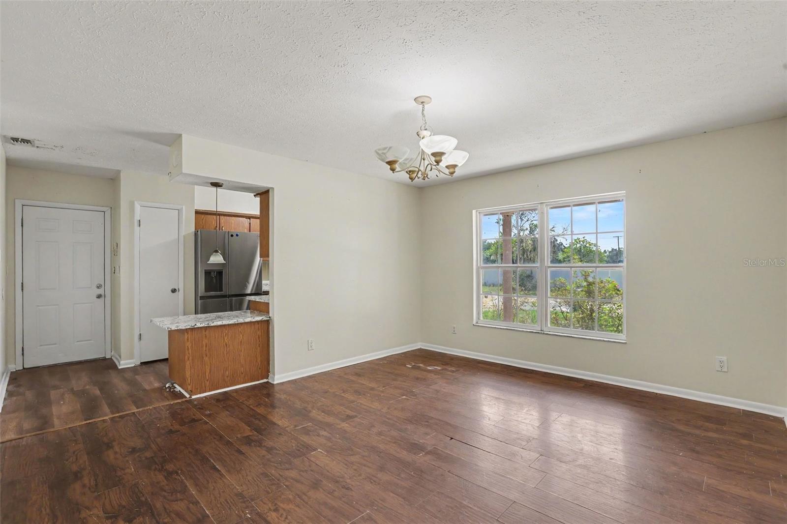 2265 VILLAGE CT — photo 6