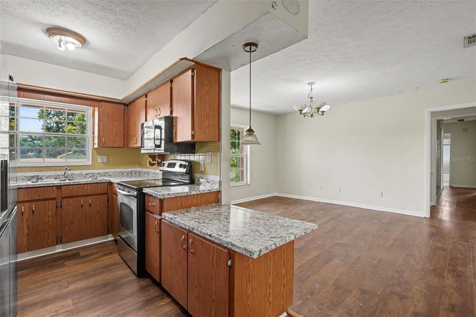 2265 VILLAGE CT — photo 7