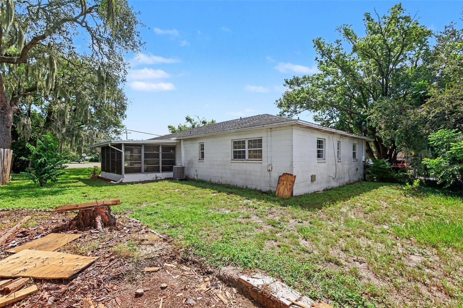 2265 VILLAGE CT — photo 14