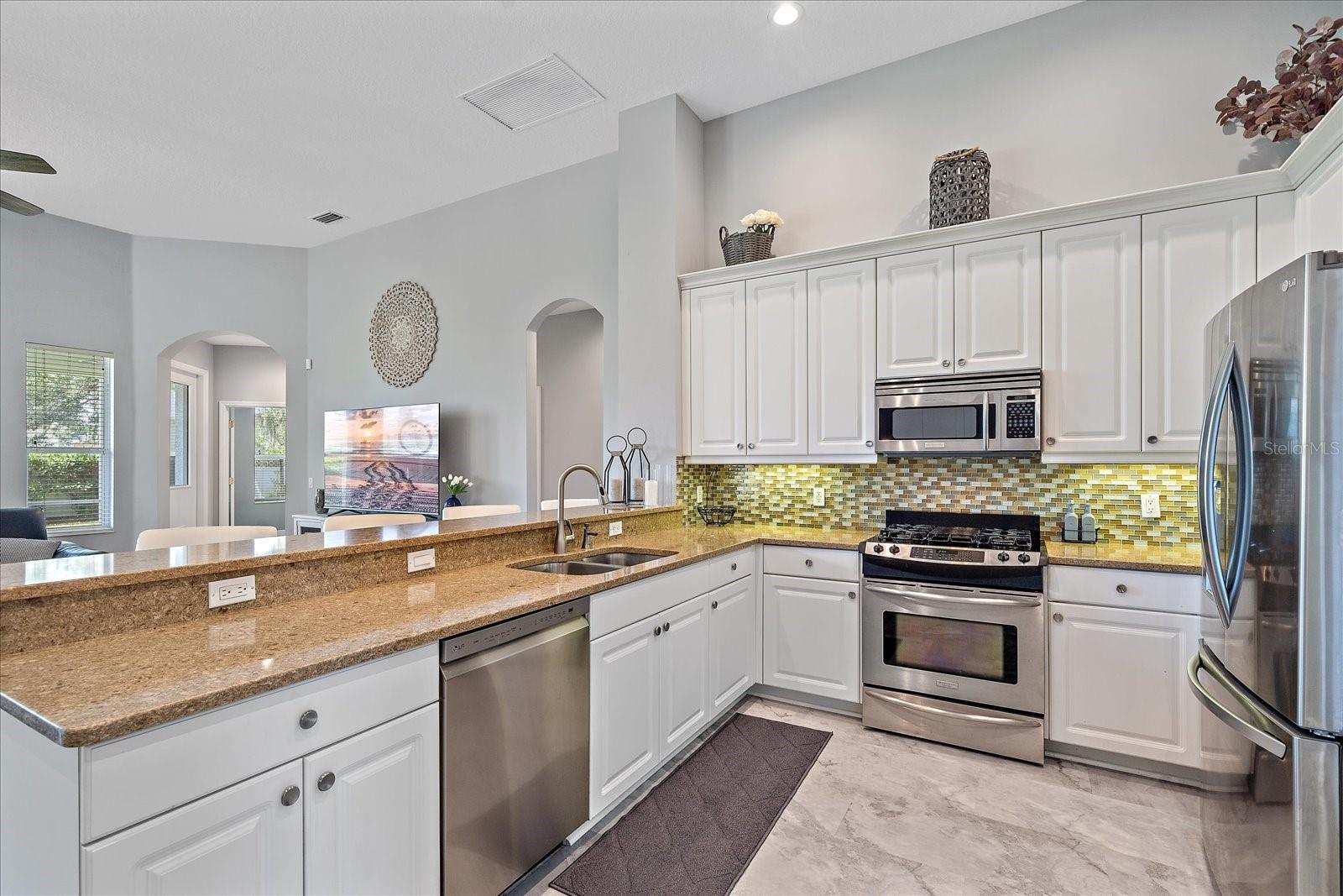 8015 SPRING MARSH DR — photo 28
