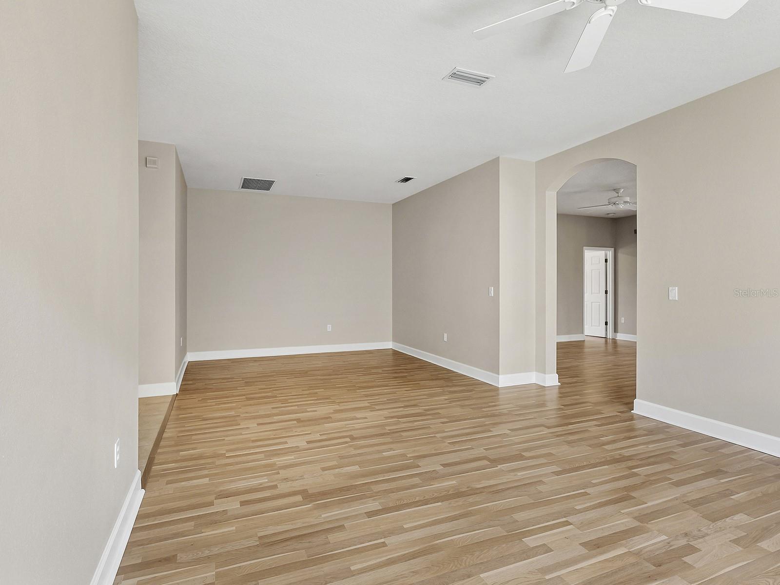 20580 PEZZANA DR — photo 12
