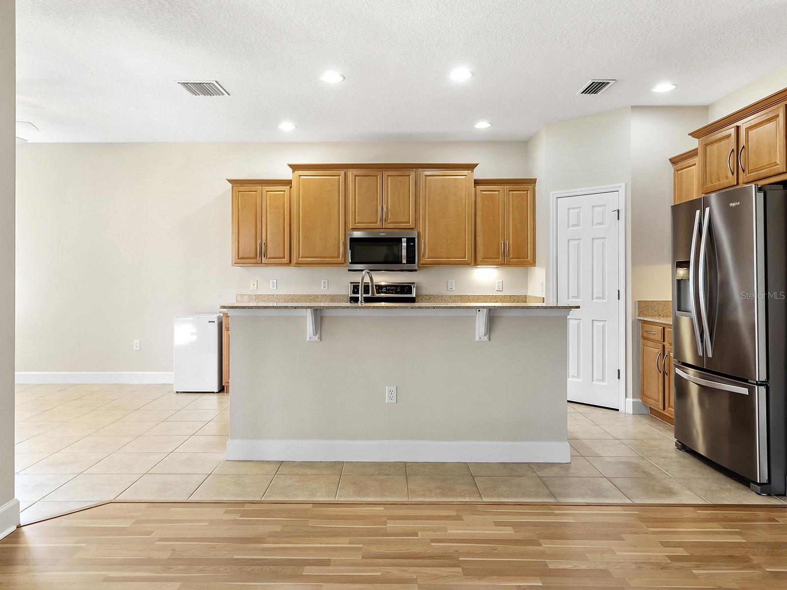 20580 PEZZANA DR — photo 6