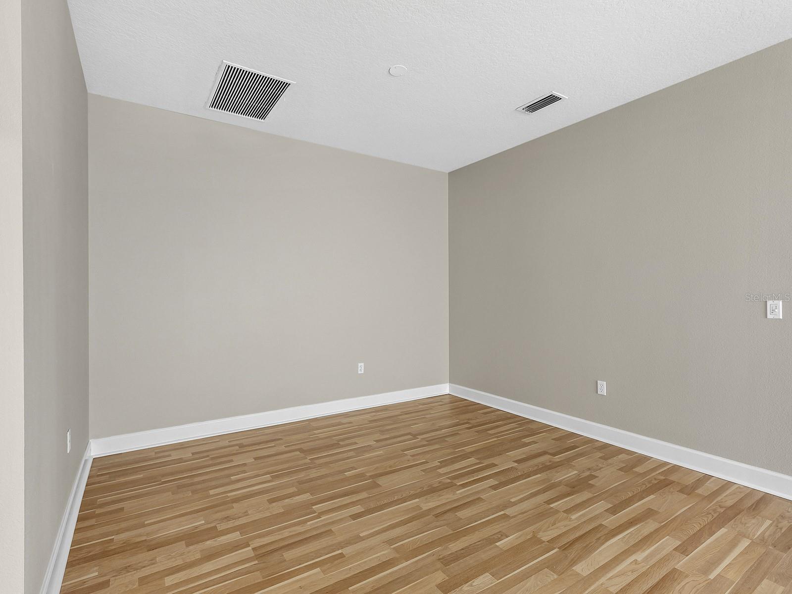 20580 PEZZANA DR — photo 15