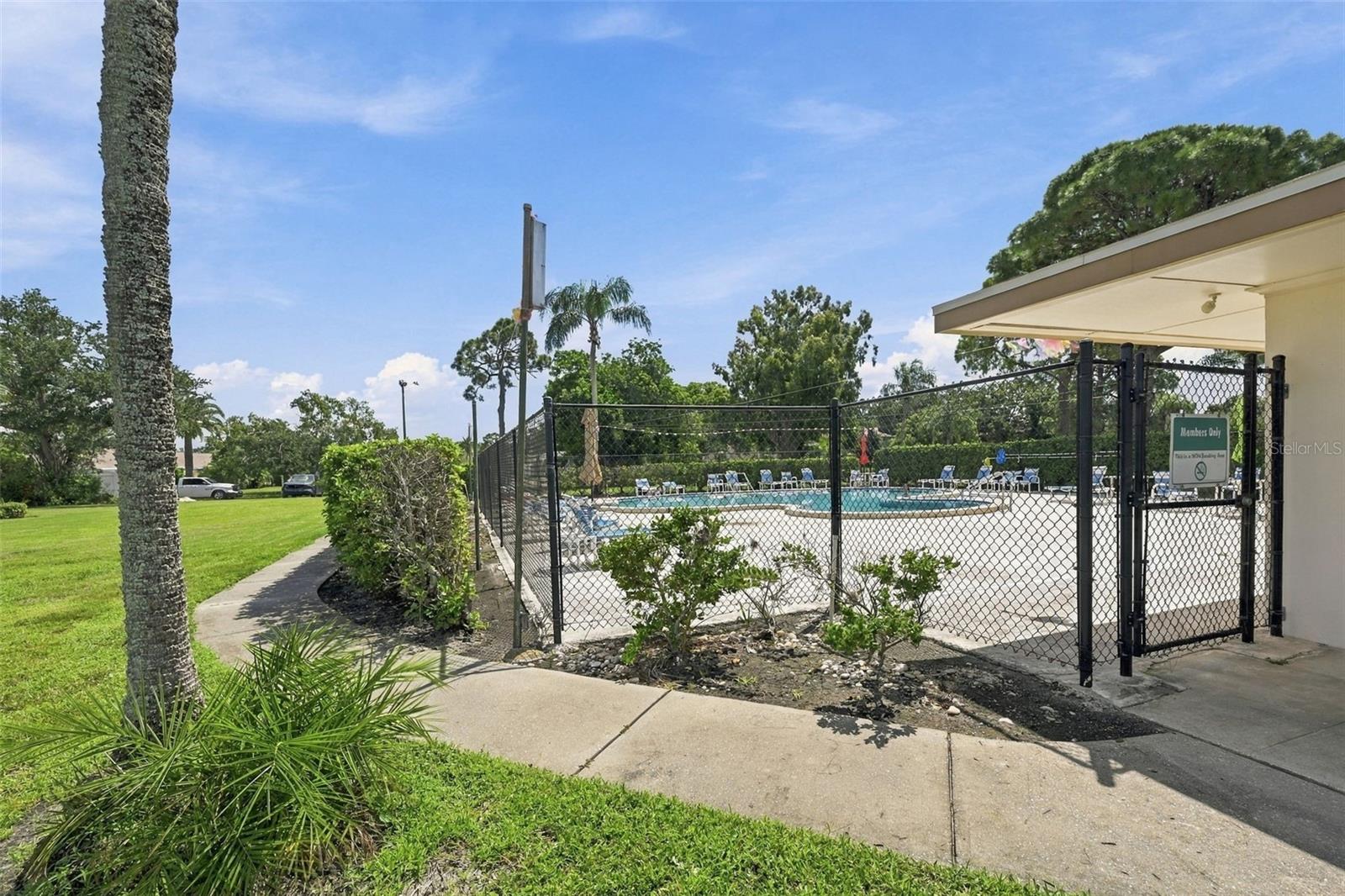 8353 CANDLEWOOD RD — photo 14