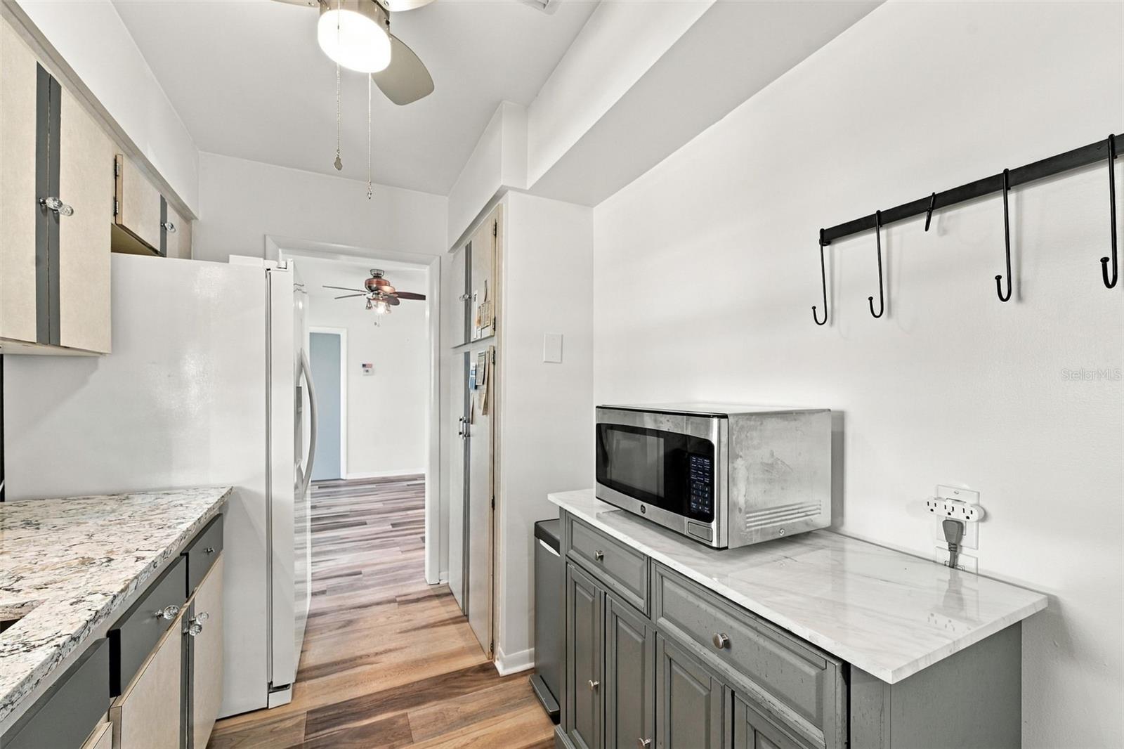 8353 CANDLEWOOD RD — photo 7