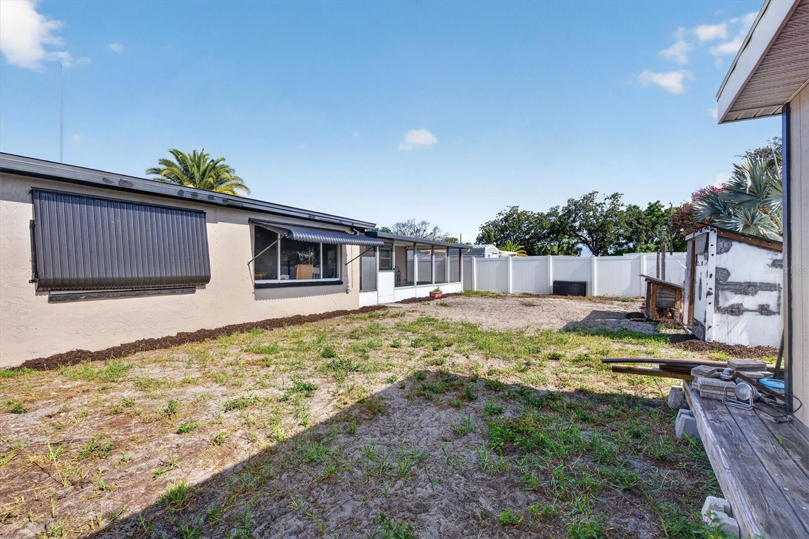 1440 NORMANDY BLVD — photo 31