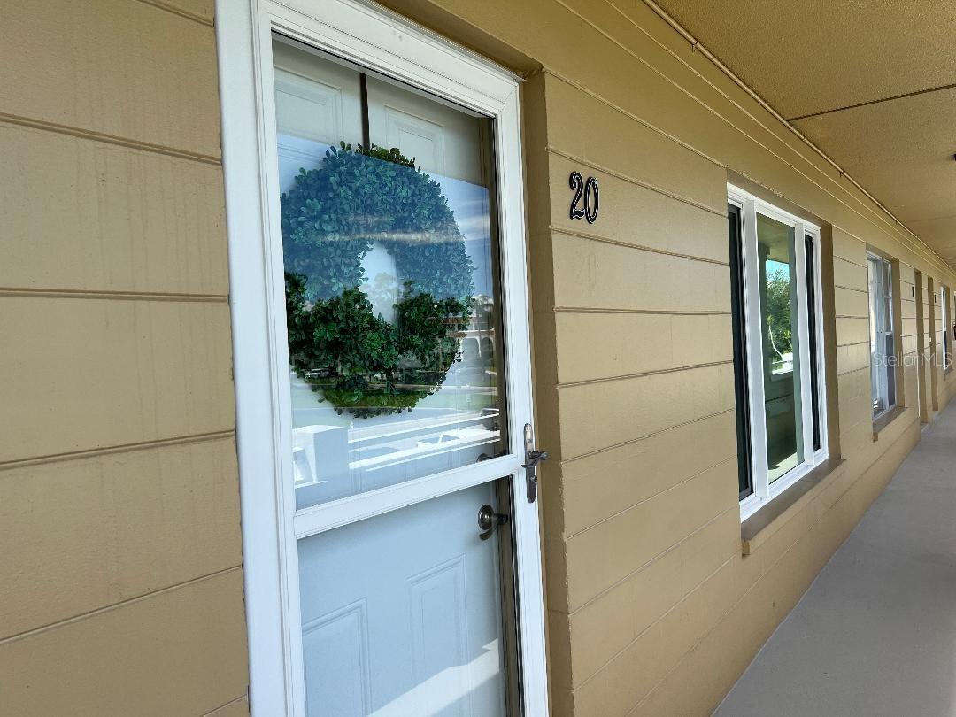 2000 WORLD PARKWAY BLVD #20 — photo 3