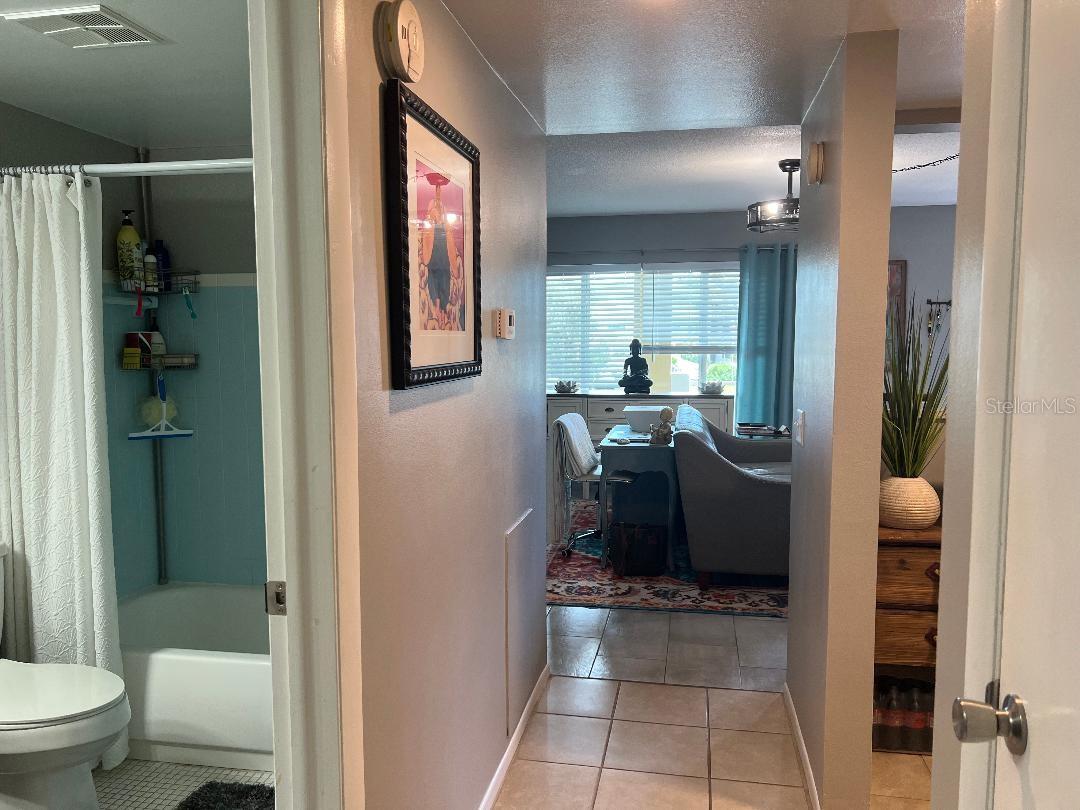 2000 WORLD PARKWAY BLVD #20 — photo 33