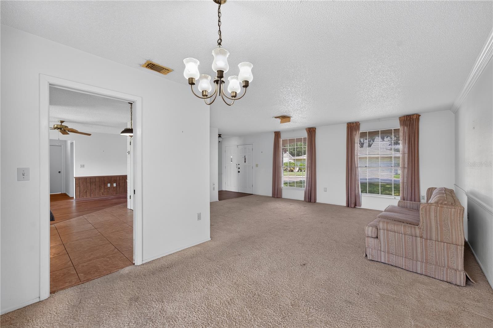 8810 SHOEMAKER LN — photo 36