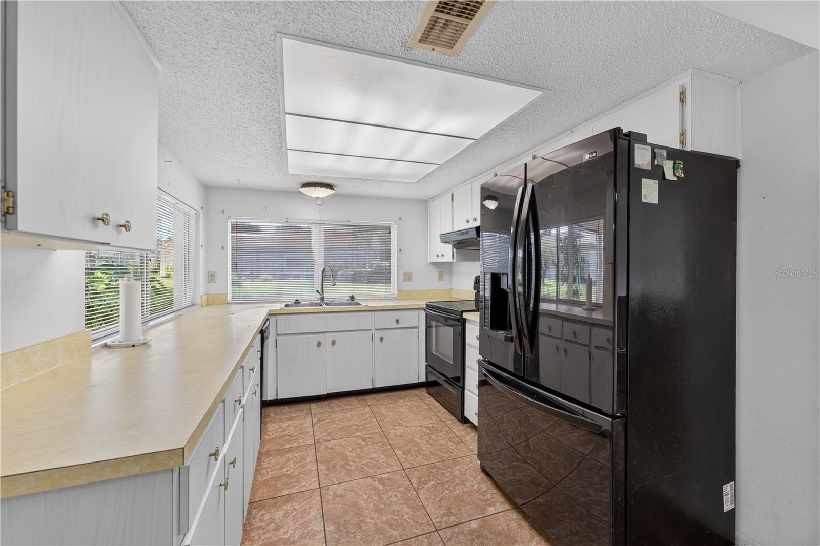 8810 SHOEMAKER LN — photo 9