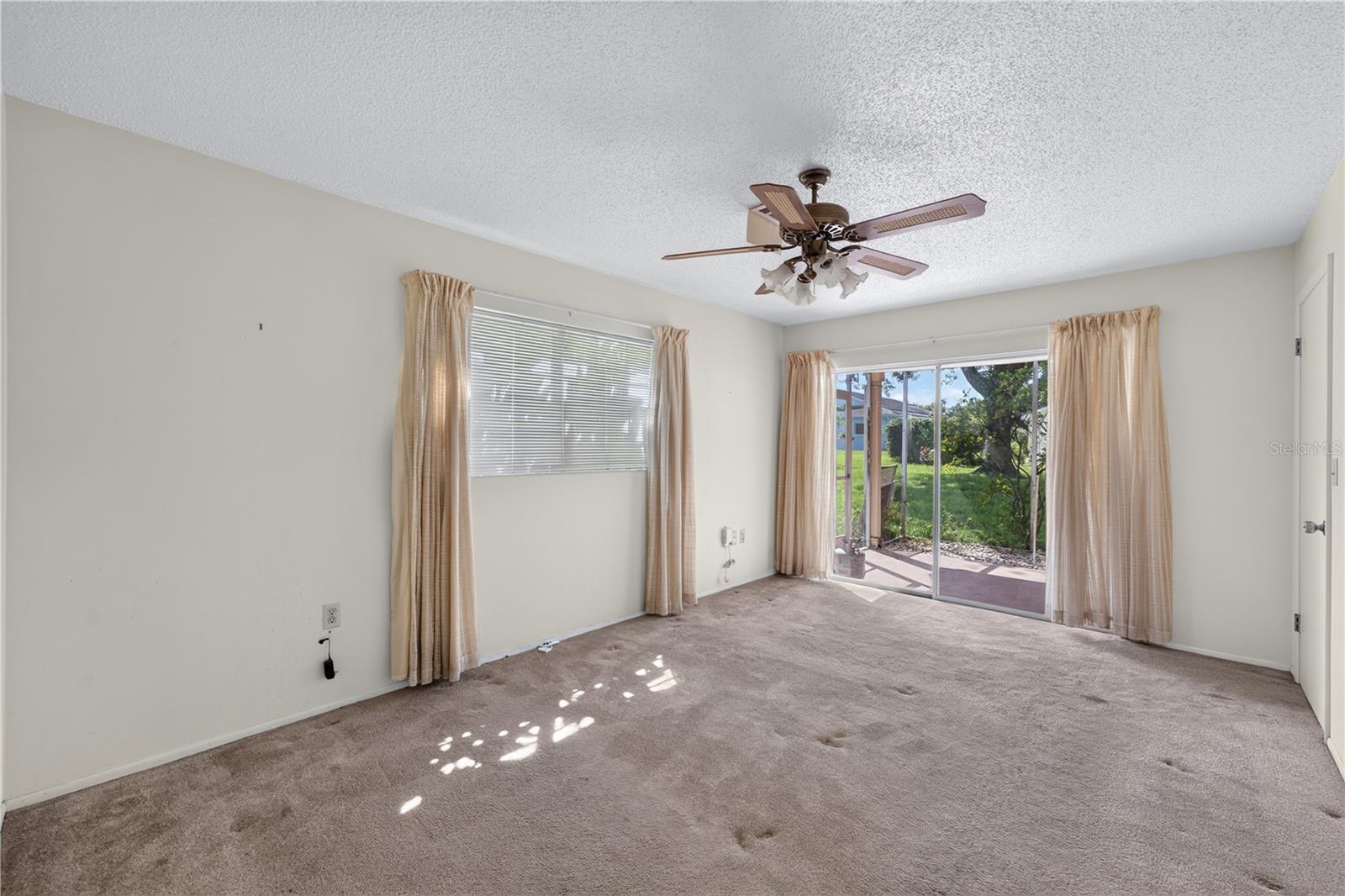 8810 SHOEMAKER LN — photo 6