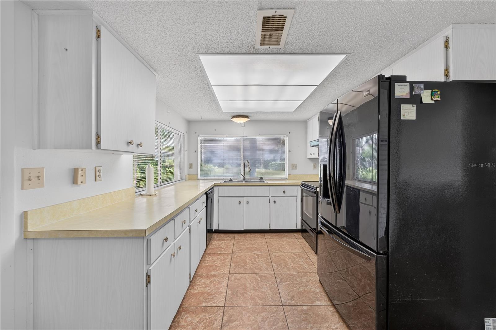 8810 SHOEMAKER LN — photo 12