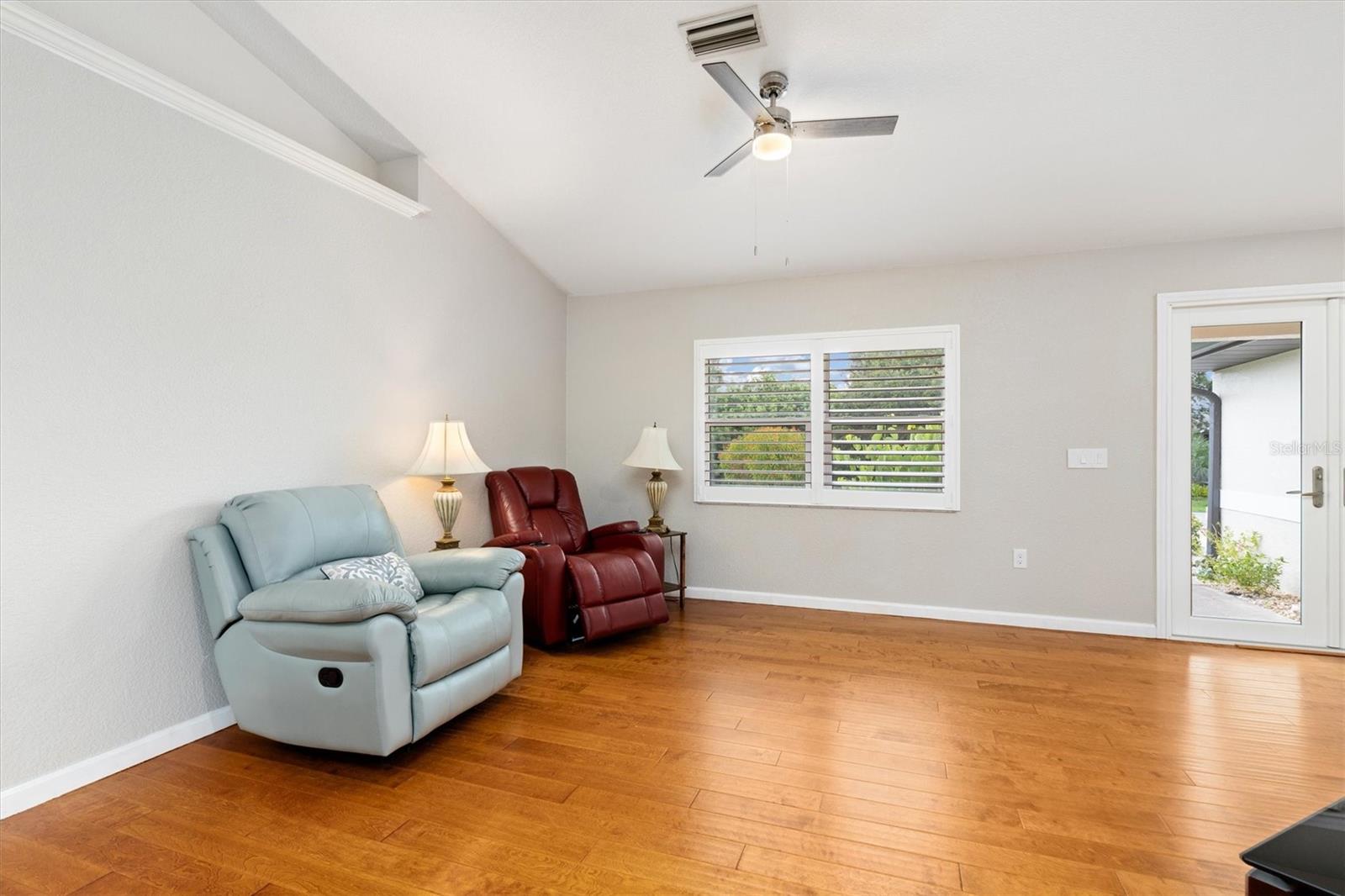 2058 EMRICK ST — photo 8