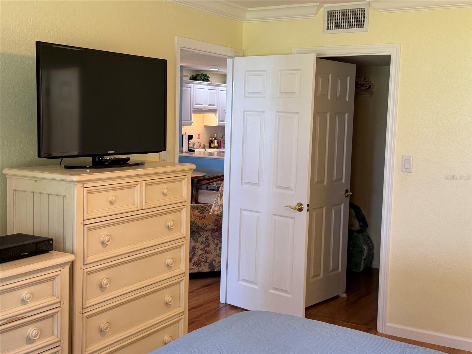 Home in SARASOTA — photo 14
