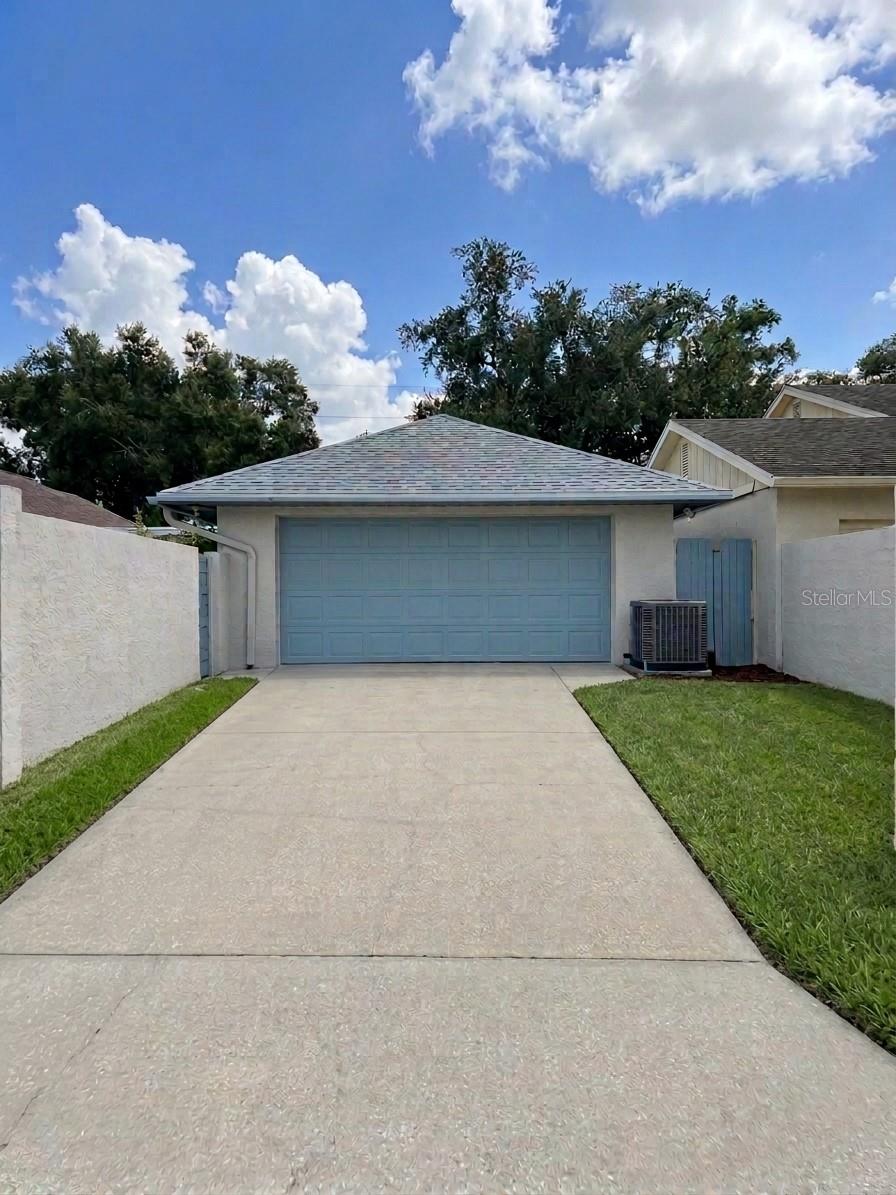 8008 LA SERENA DR — photo 26