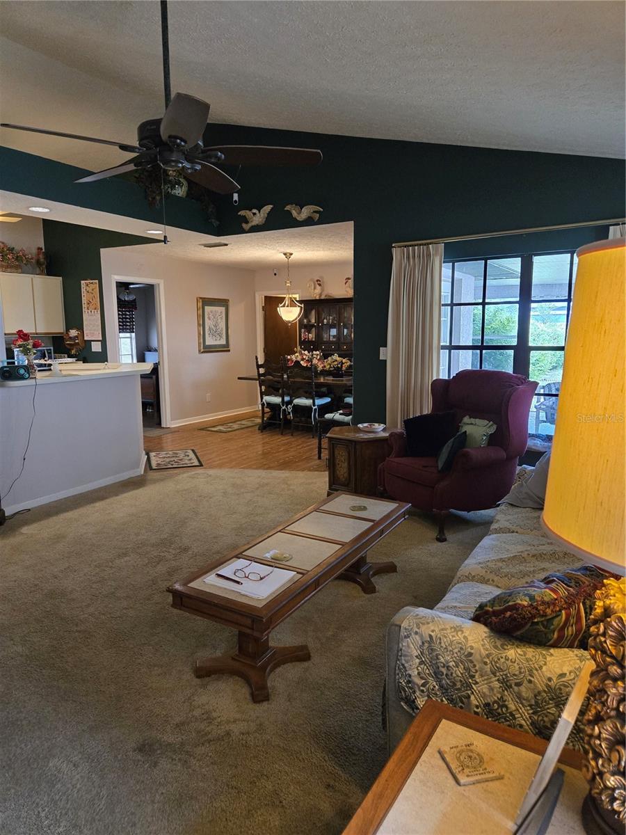 8008 LA SERENA DR — photo 3