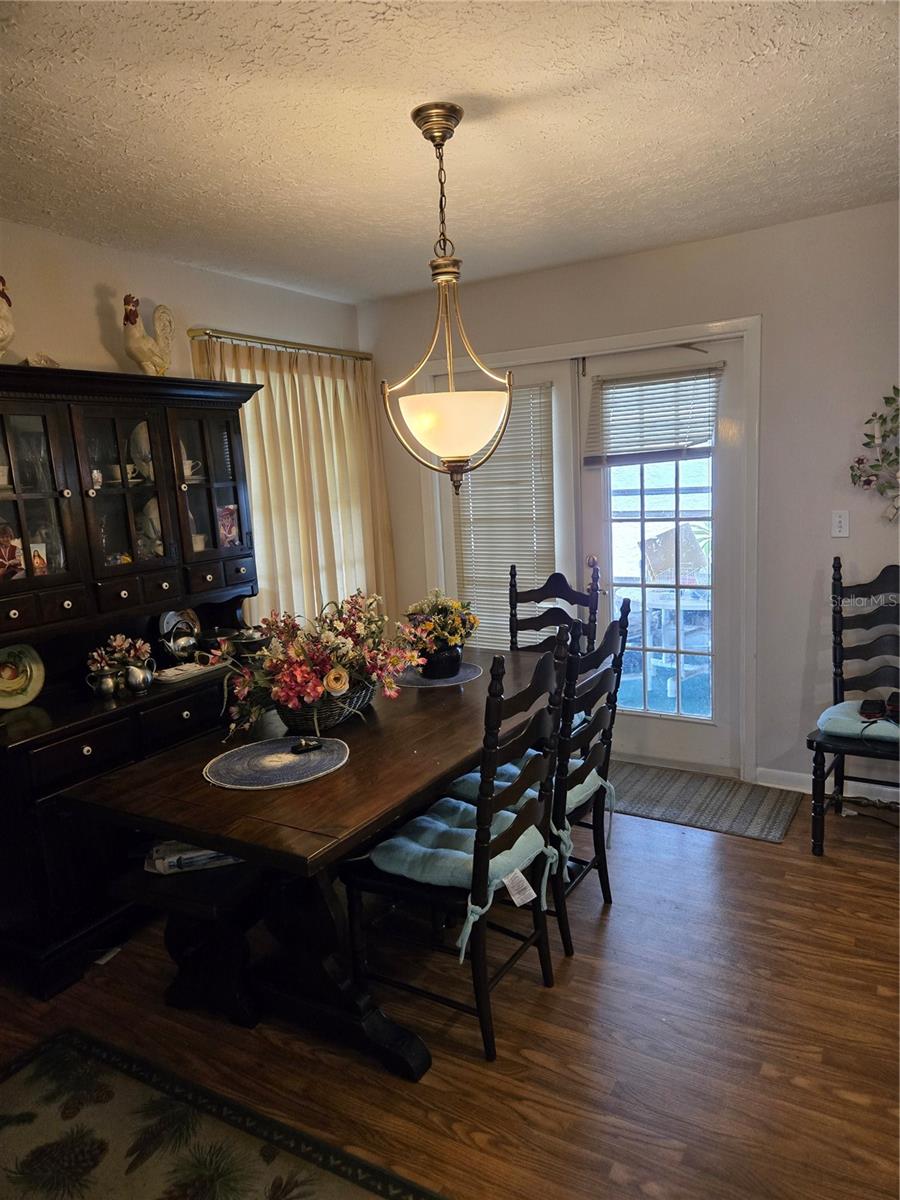 8008 LA SERENA DR — photo 12