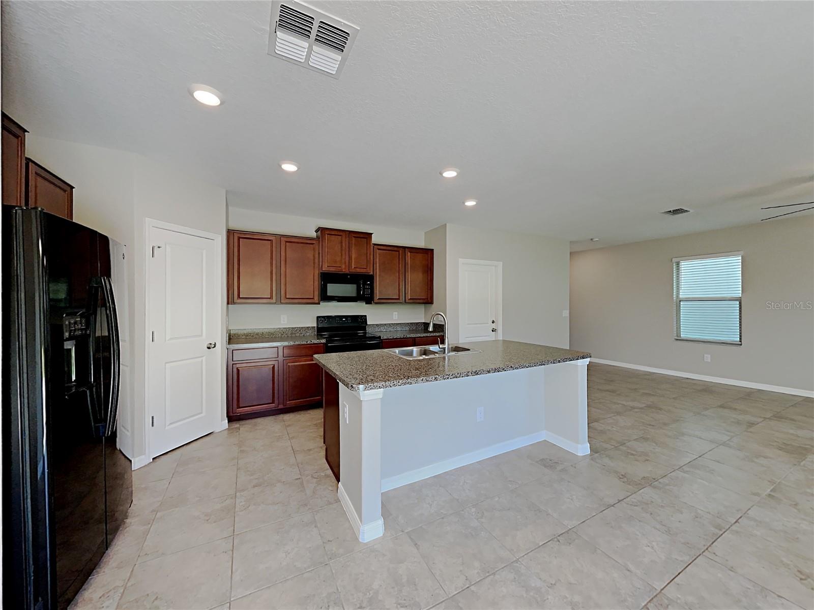 15322 BROAD BRUSH DR — photo 4