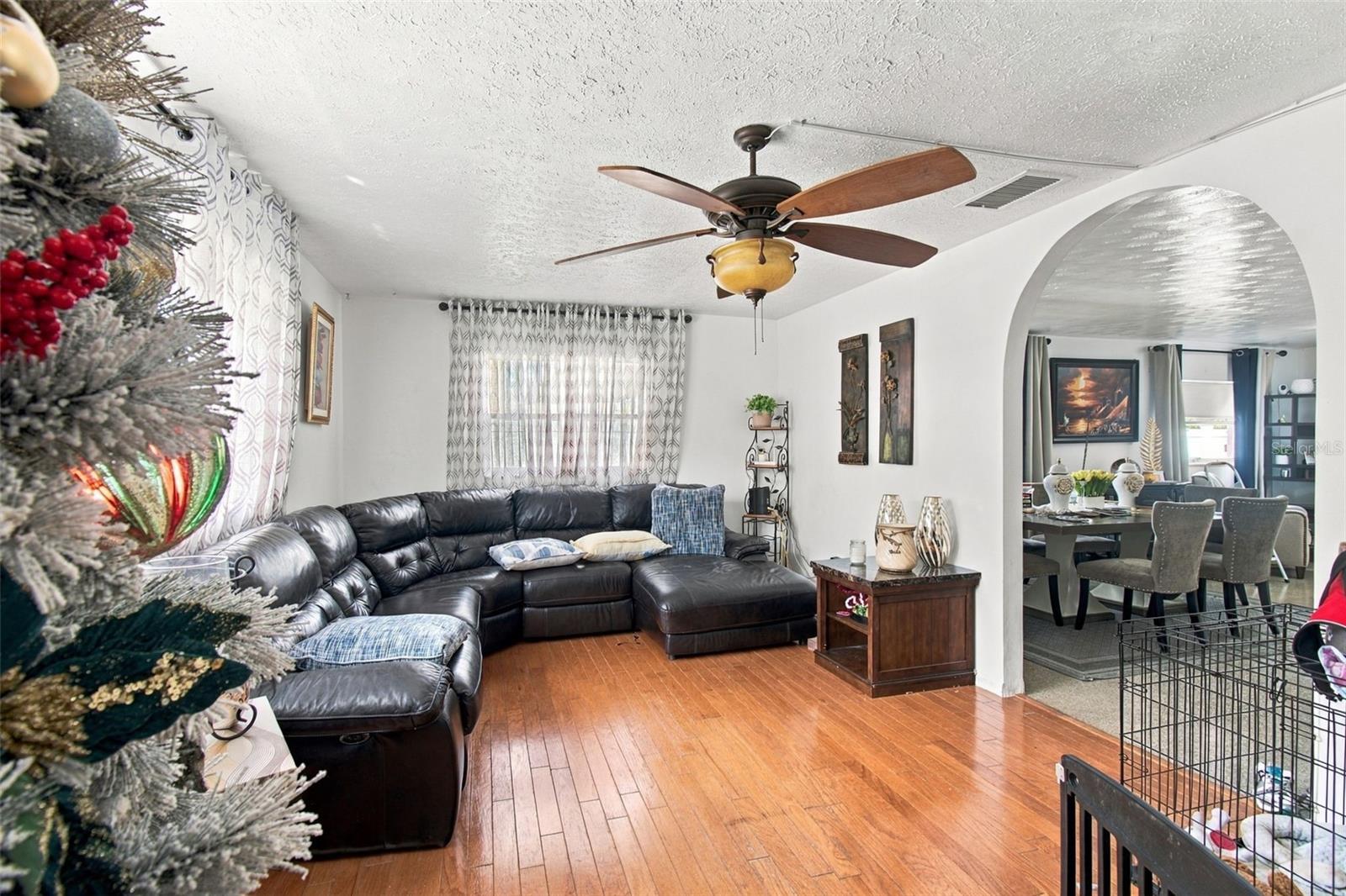 519 S LARRY CIR — photo 12