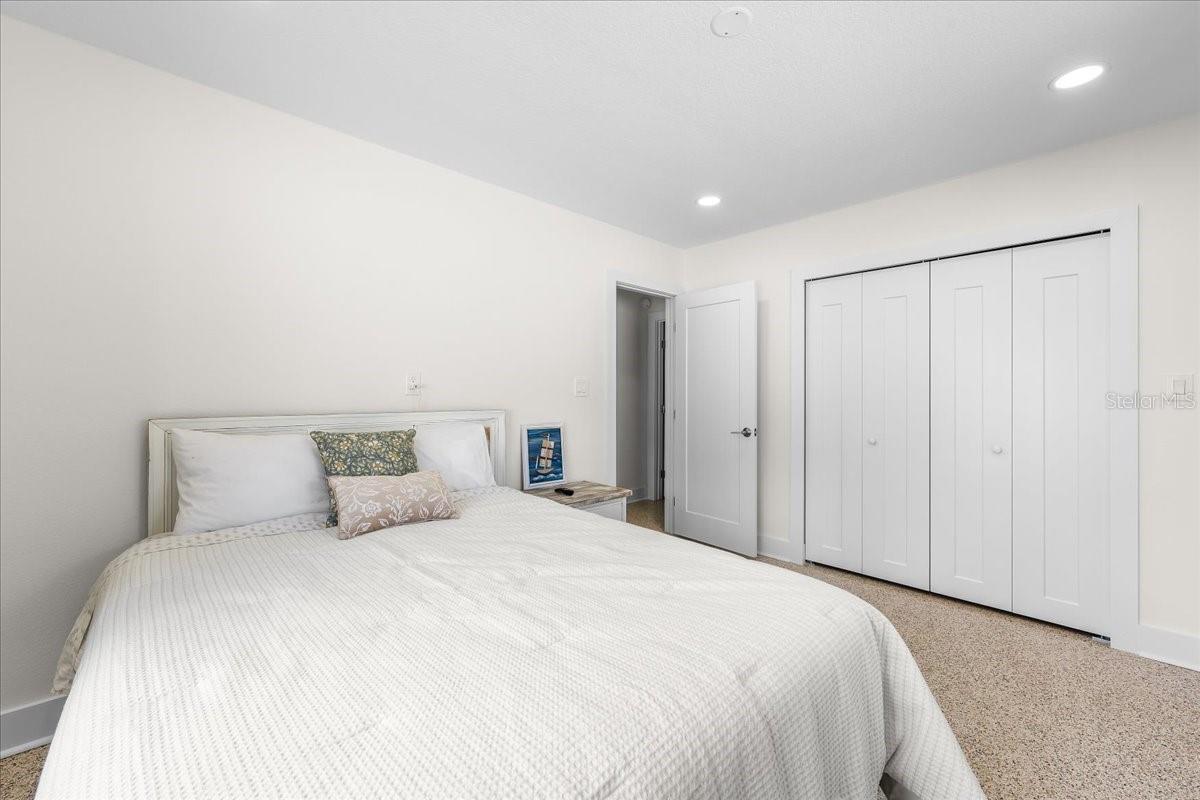 1019 MANDALAY AVE — photo 22