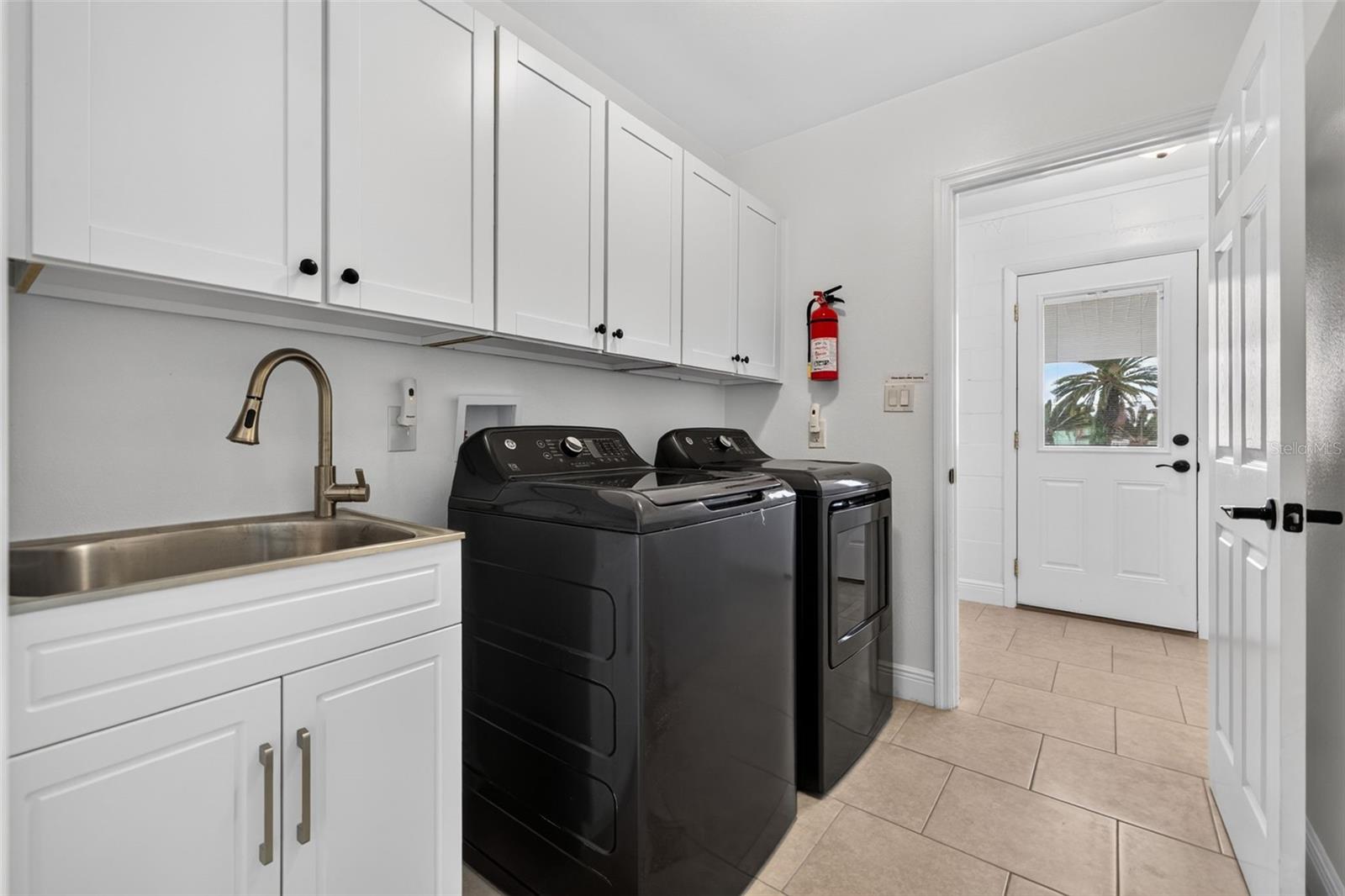 8727 BAY CREST LN — photo 27