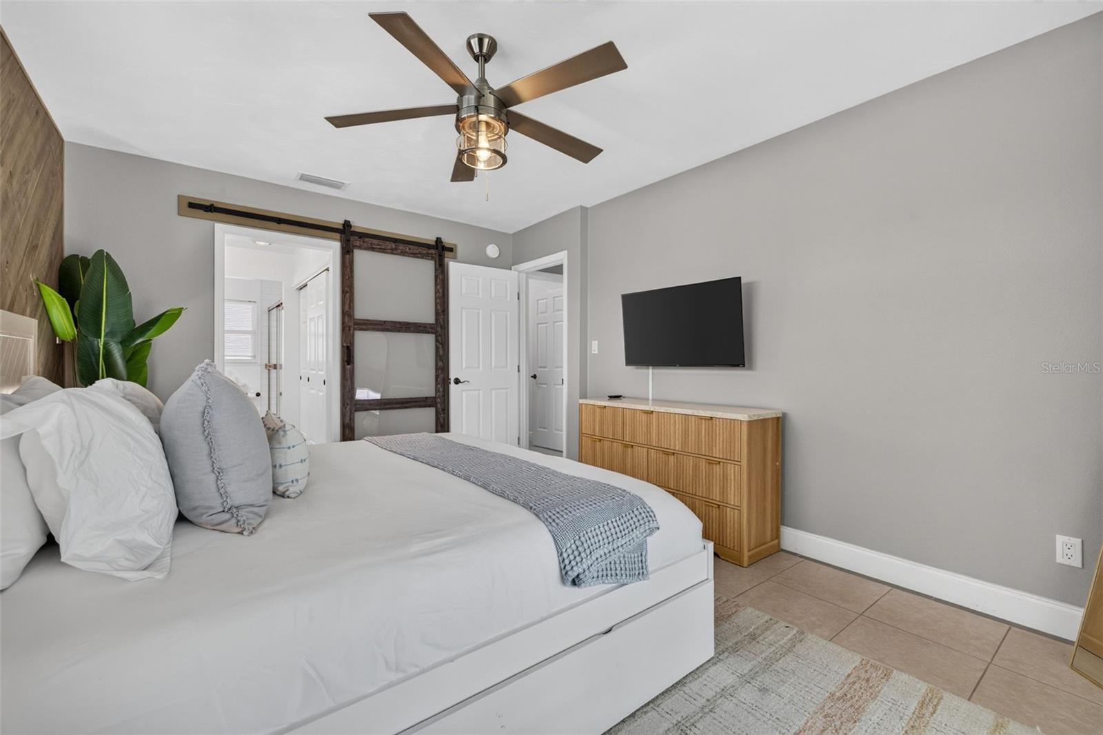 8727 BAY CREST LN — photo 20
