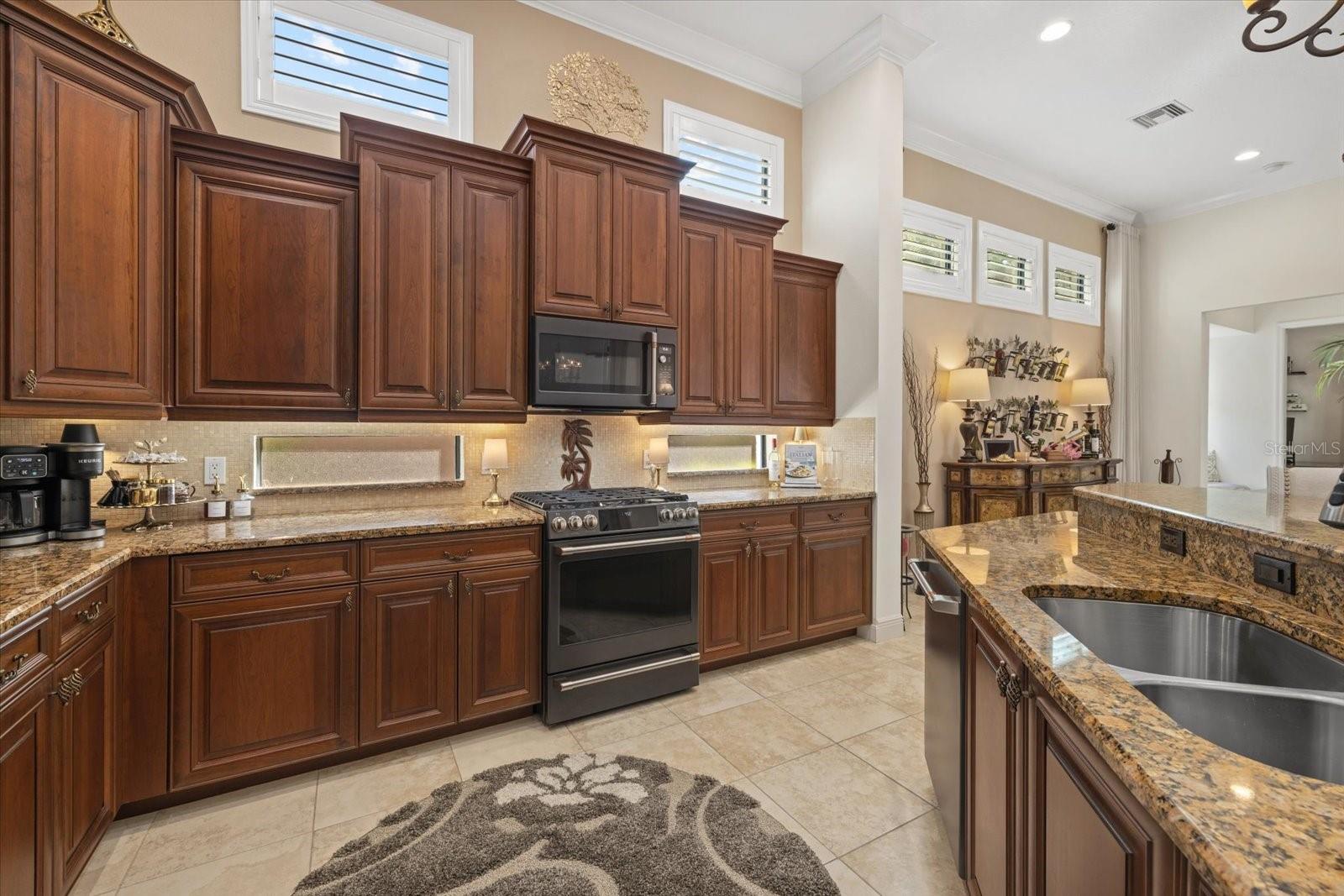 7651 PORTSTEWART DR — photo 30