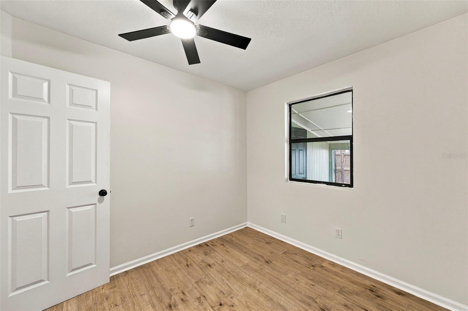 5405 S 79TH ST — photo 23