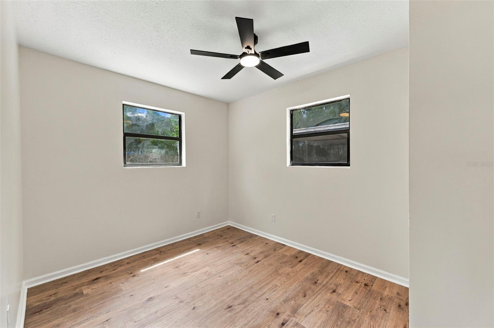 5405 S 79TH ST — photo 26