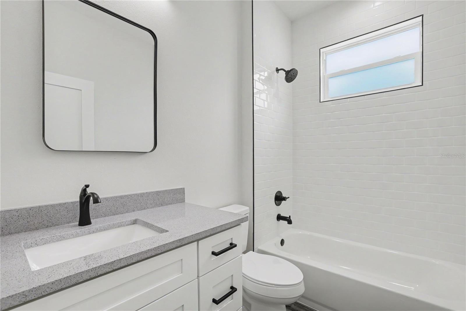 4013 E CURTIS ST — photo 12