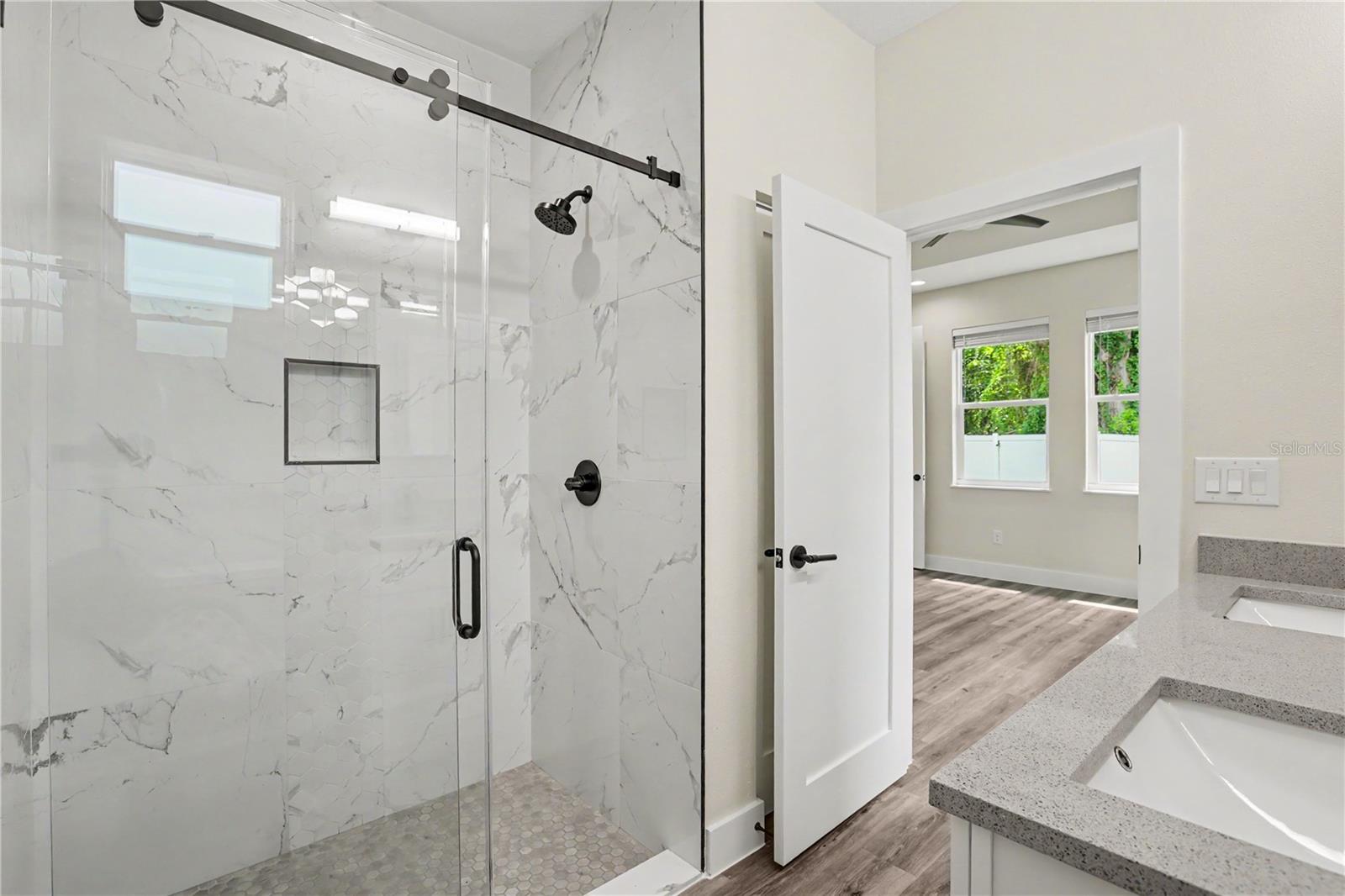 4013 E CURTIS ST — photo 15