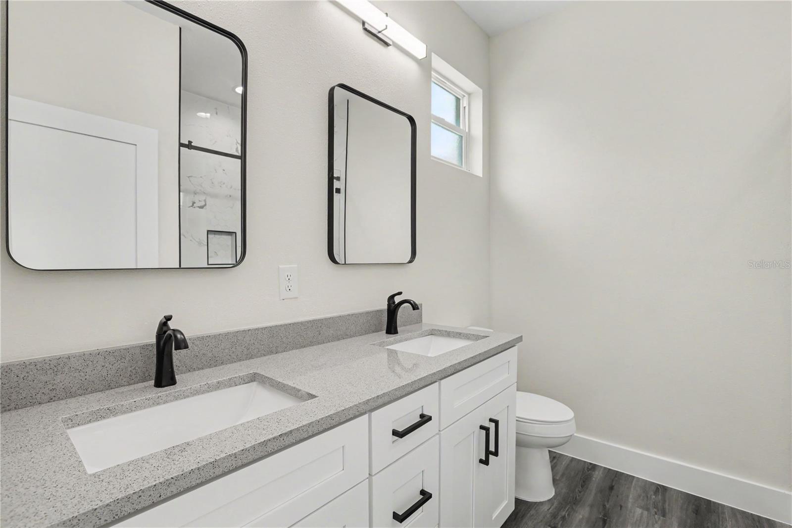 4013 E CURTIS ST — photo 22