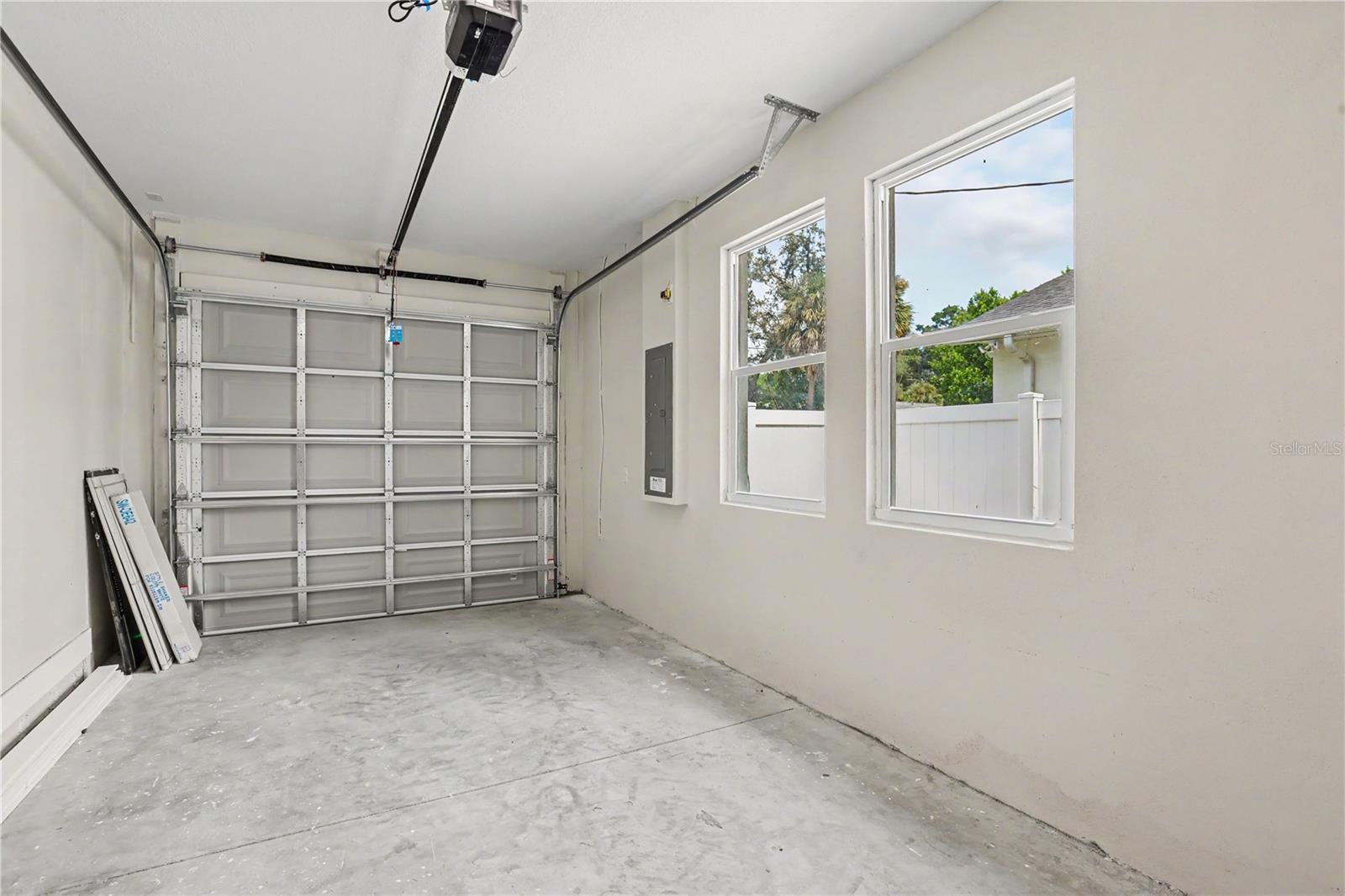 4013 E CURTIS ST — photo 24