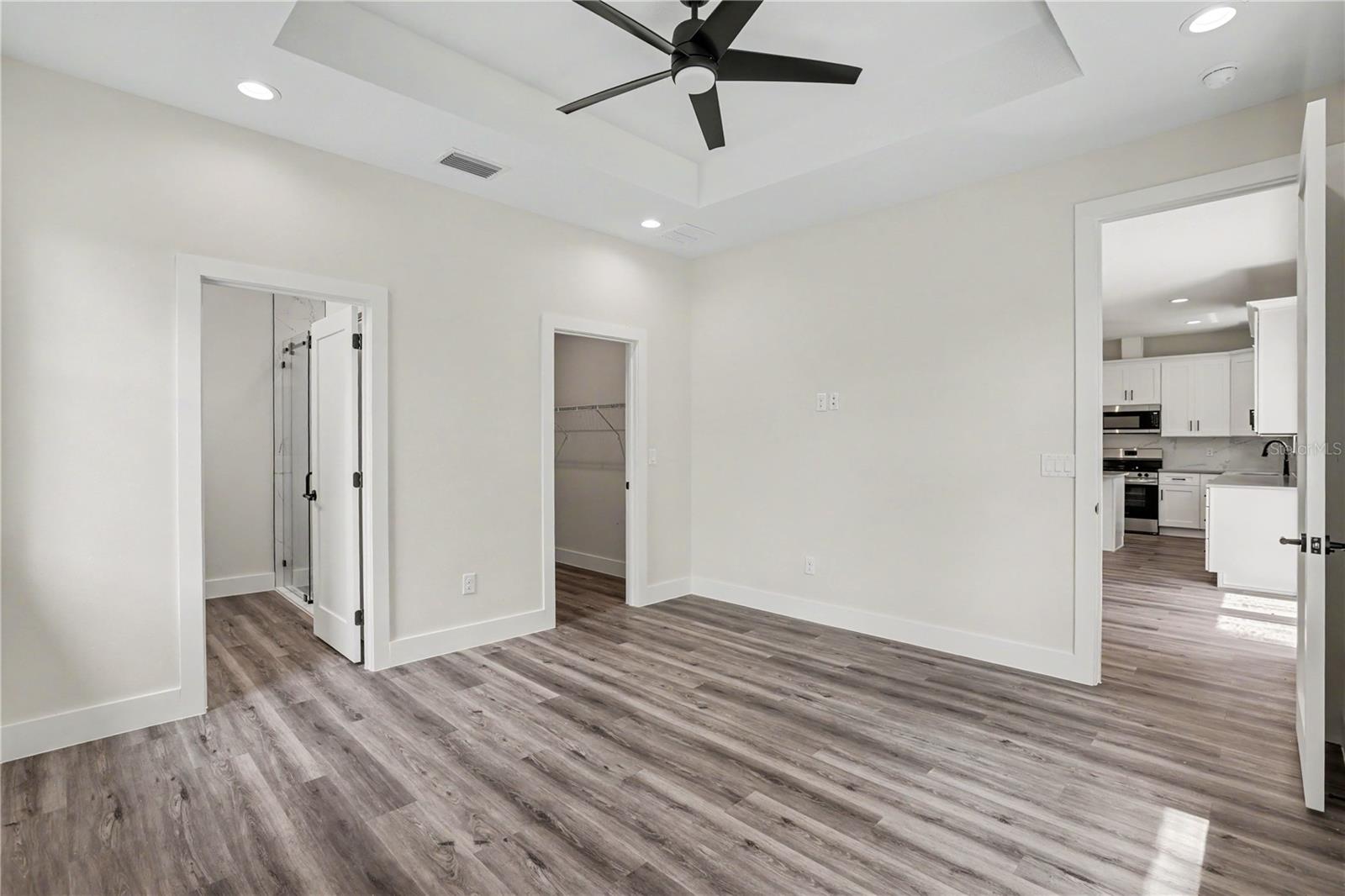 4013 E CURTIS ST — photo 14