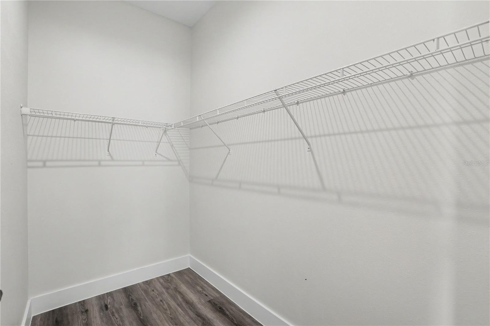 4013 E CURTIS ST — photo 16