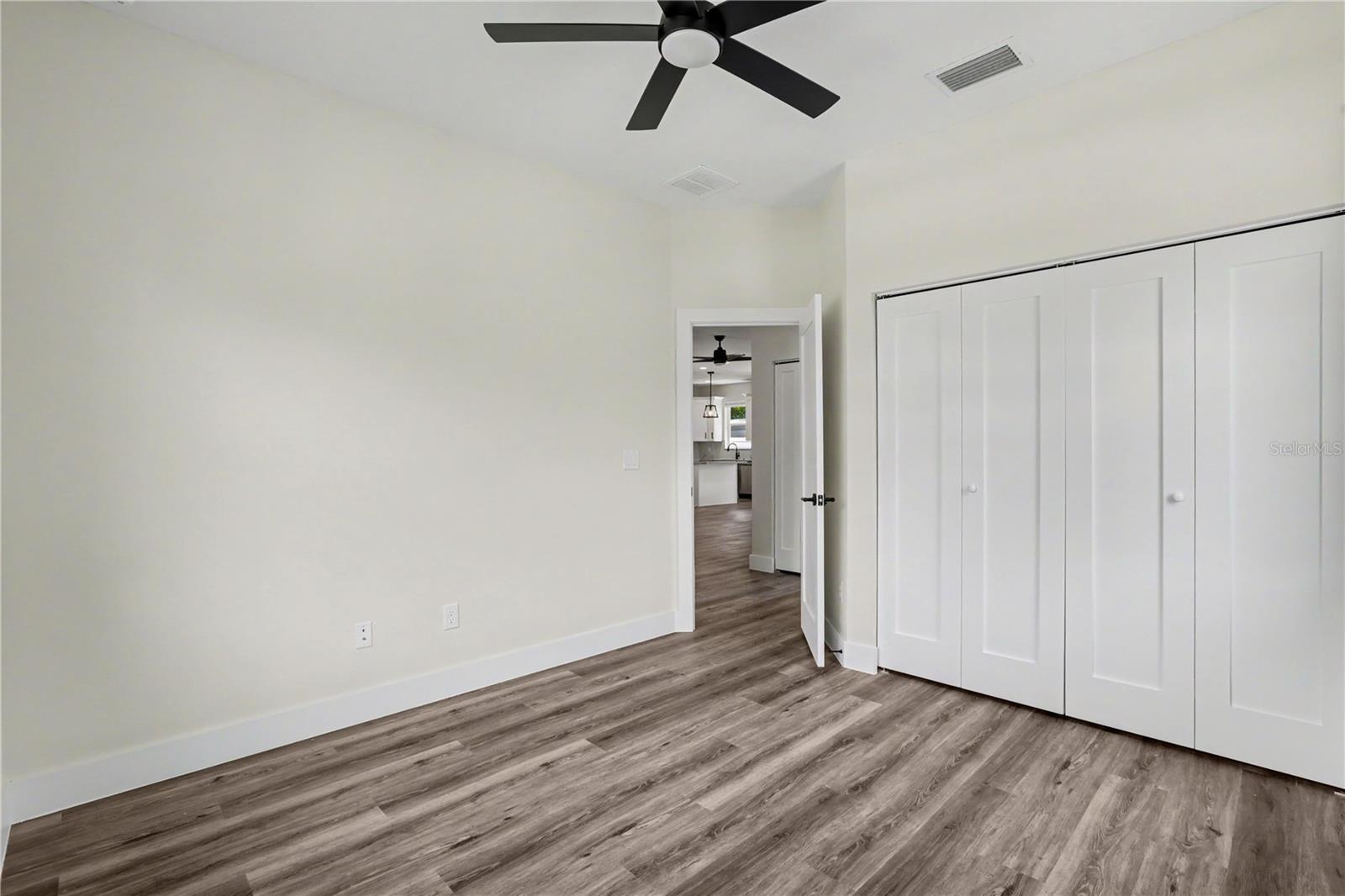 4013 E CURTIS ST — photo 19