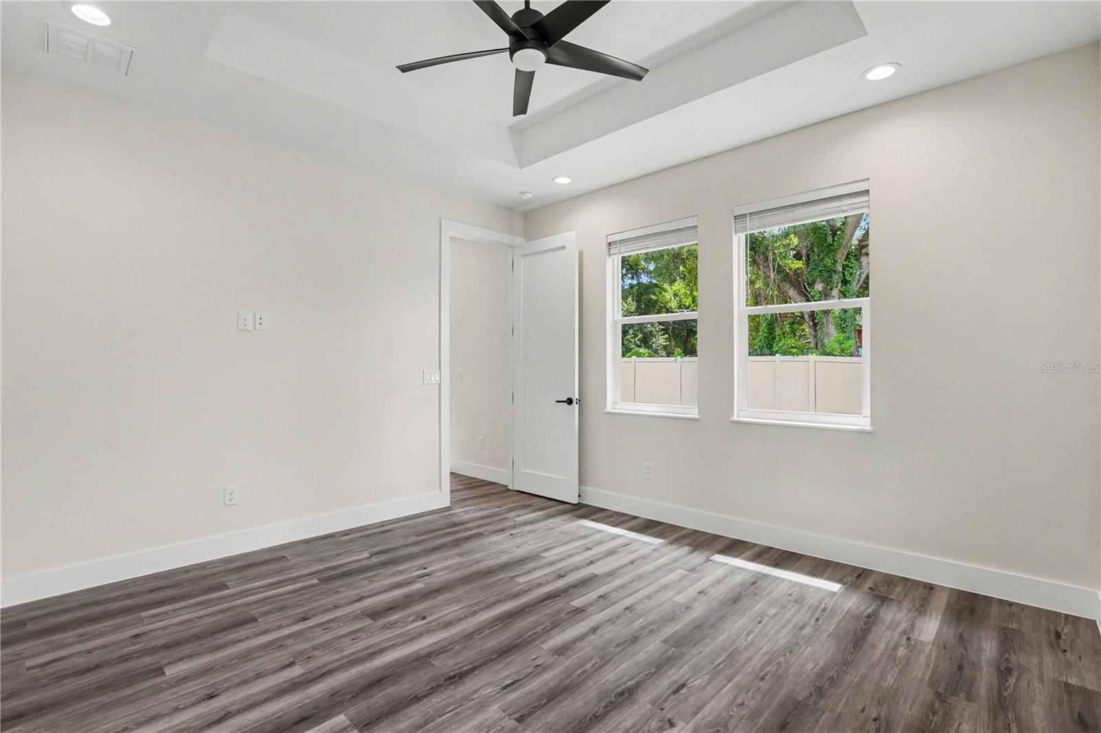 4013 E CURTIS ST — photo 13