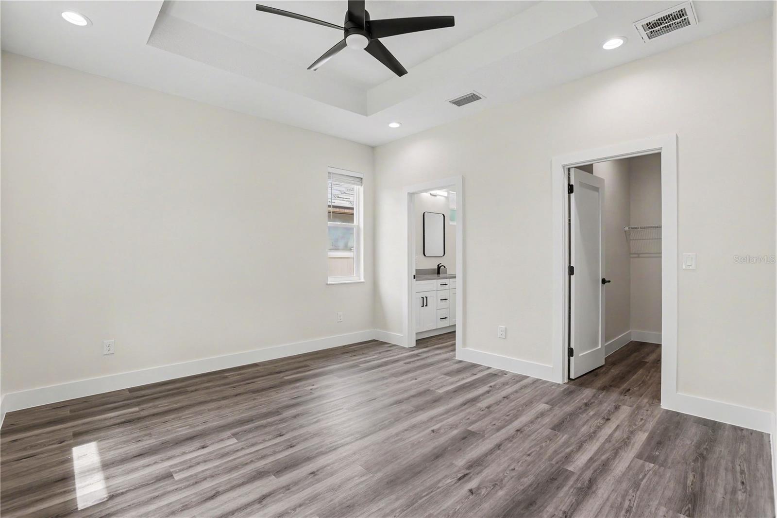 4013 E CURTIS ST — photo 21