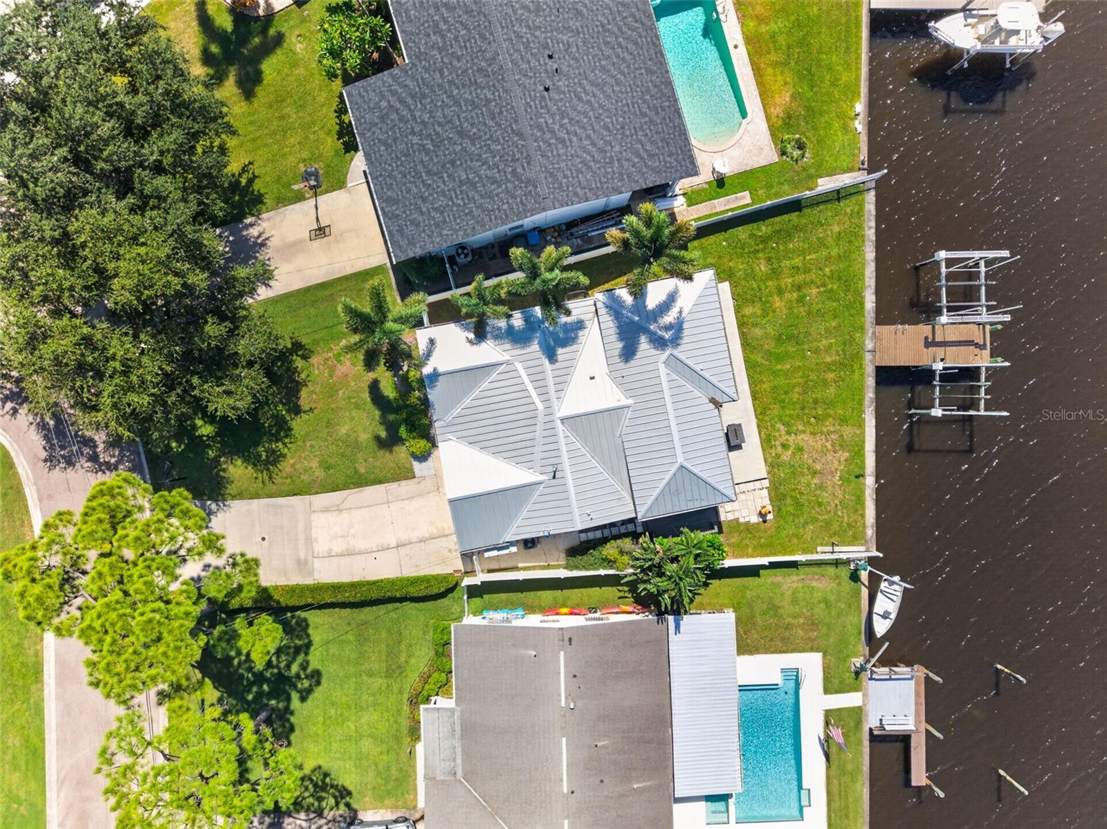 209 TALLAHASSEE DR NE — photo 37