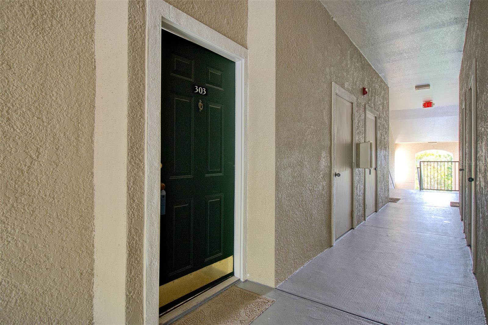 5146 NORTHRIDGE RD #303 — photo 2