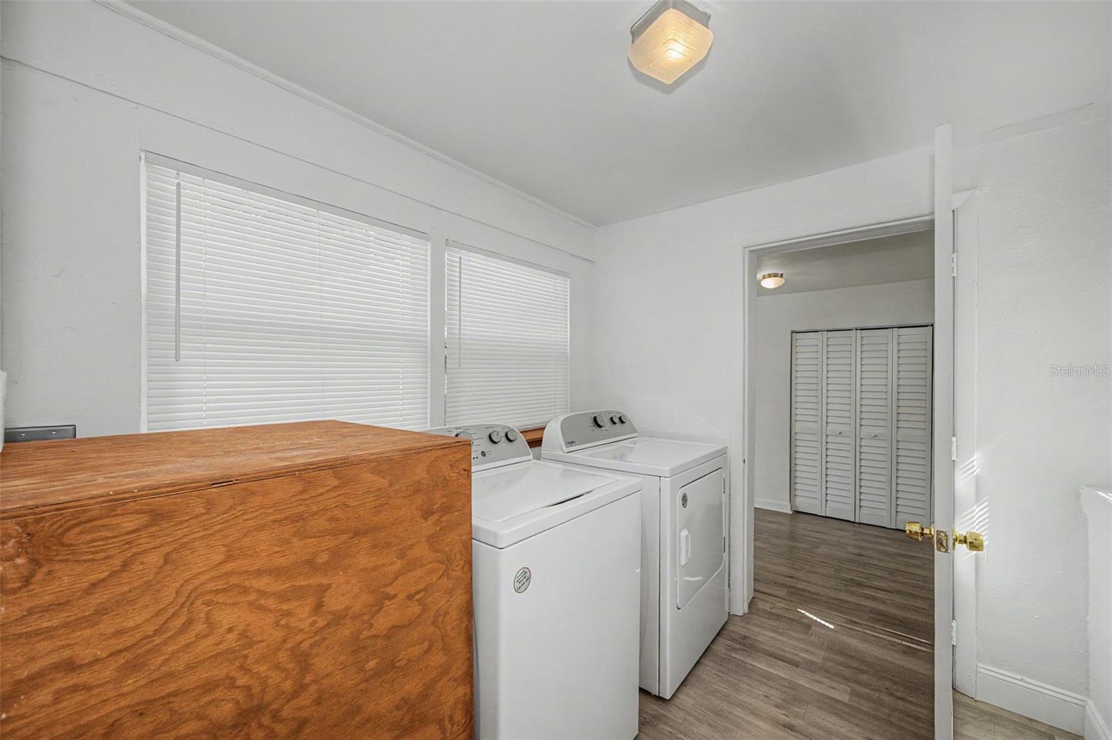 1001 QUEEN ST S — photo 18