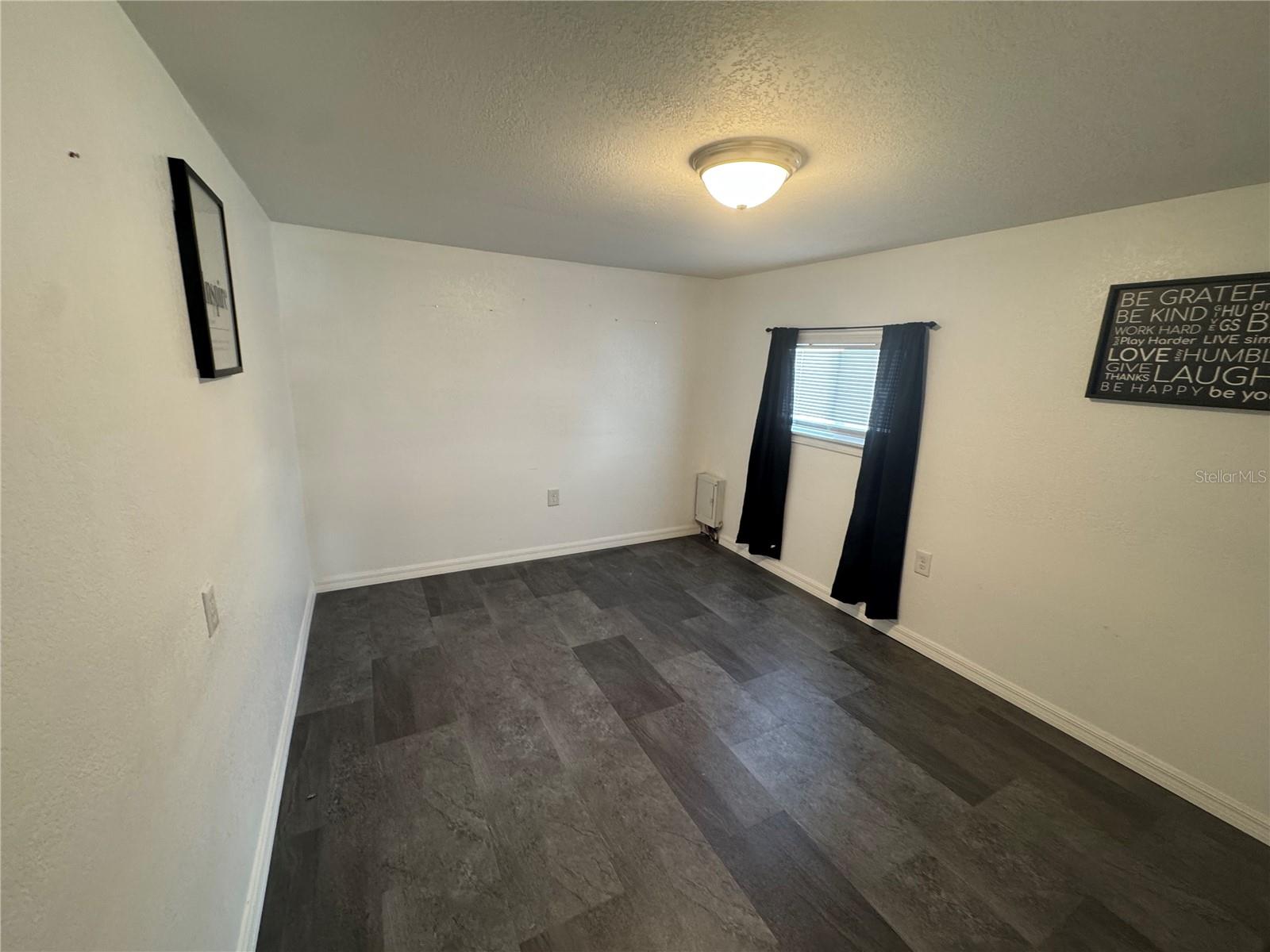 802 RIVER VIEW LN — photo 10