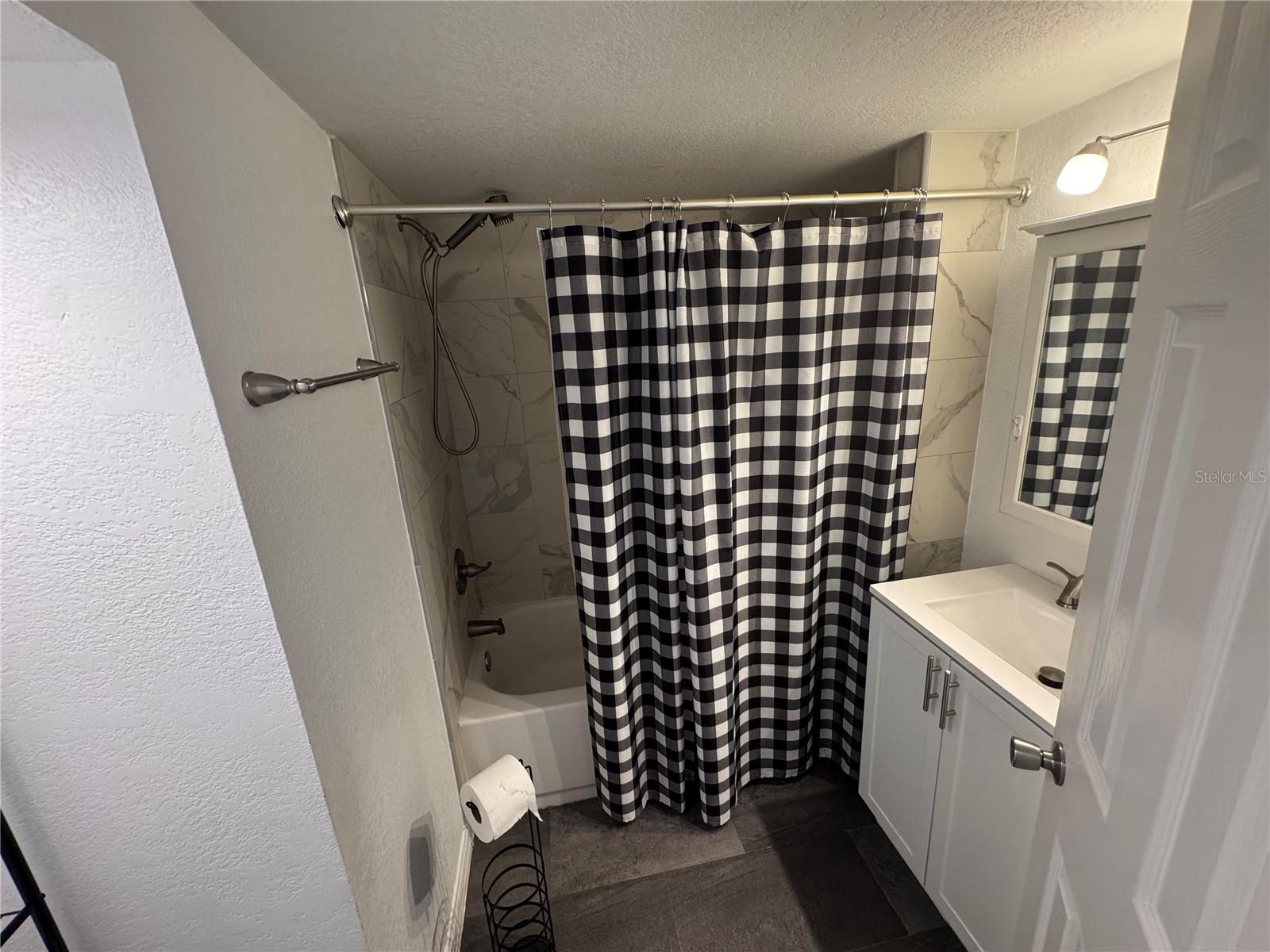 802 RIVER VIEW LN — photo 9