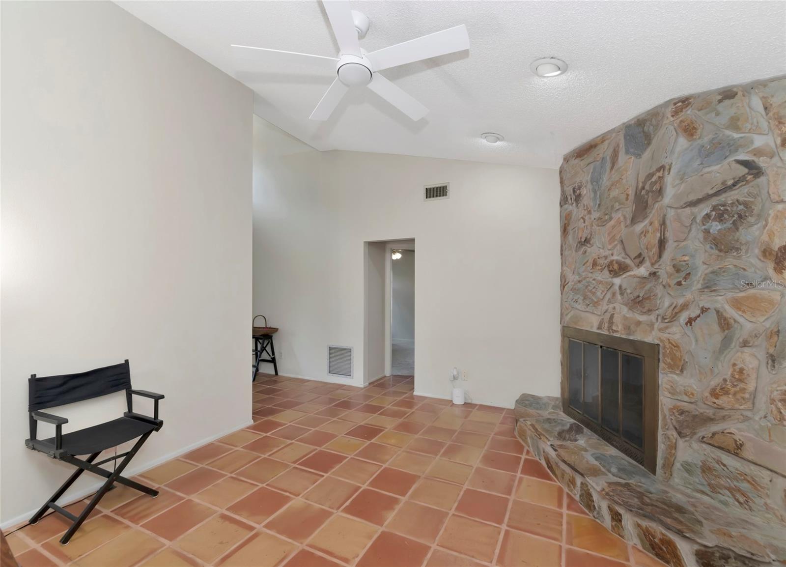 1351 MUSTANG ST — photo 7