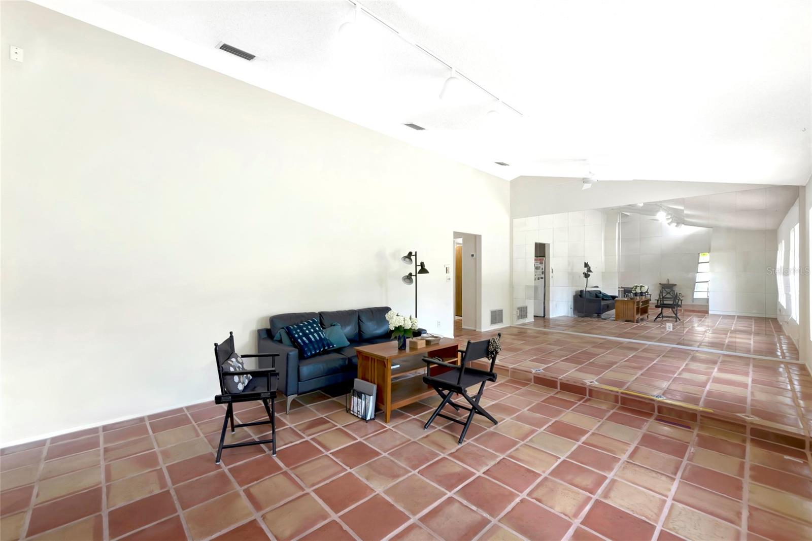 1351 MUSTANG ST — photo 15