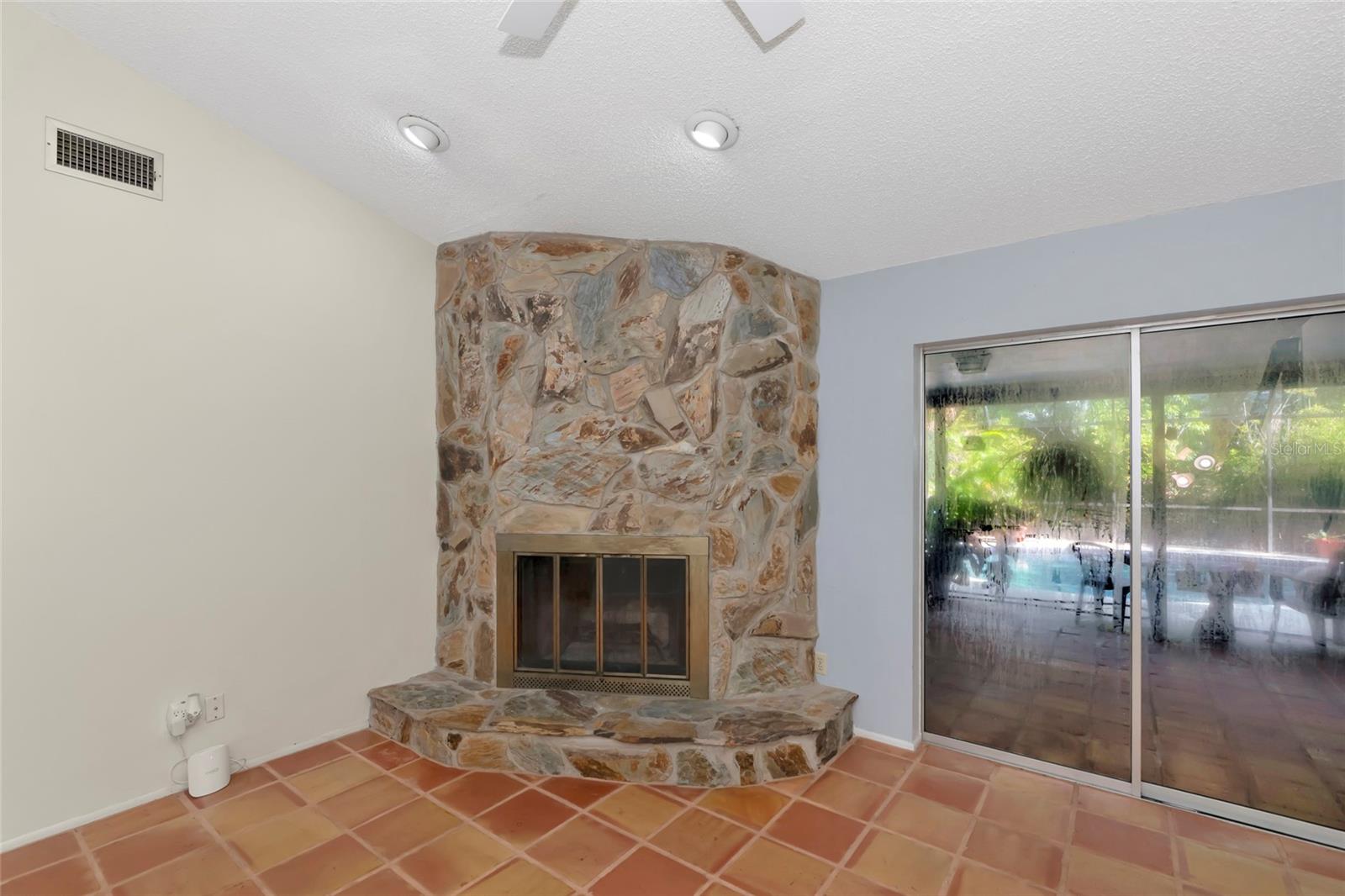 1351 MUSTANG ST — photo 38