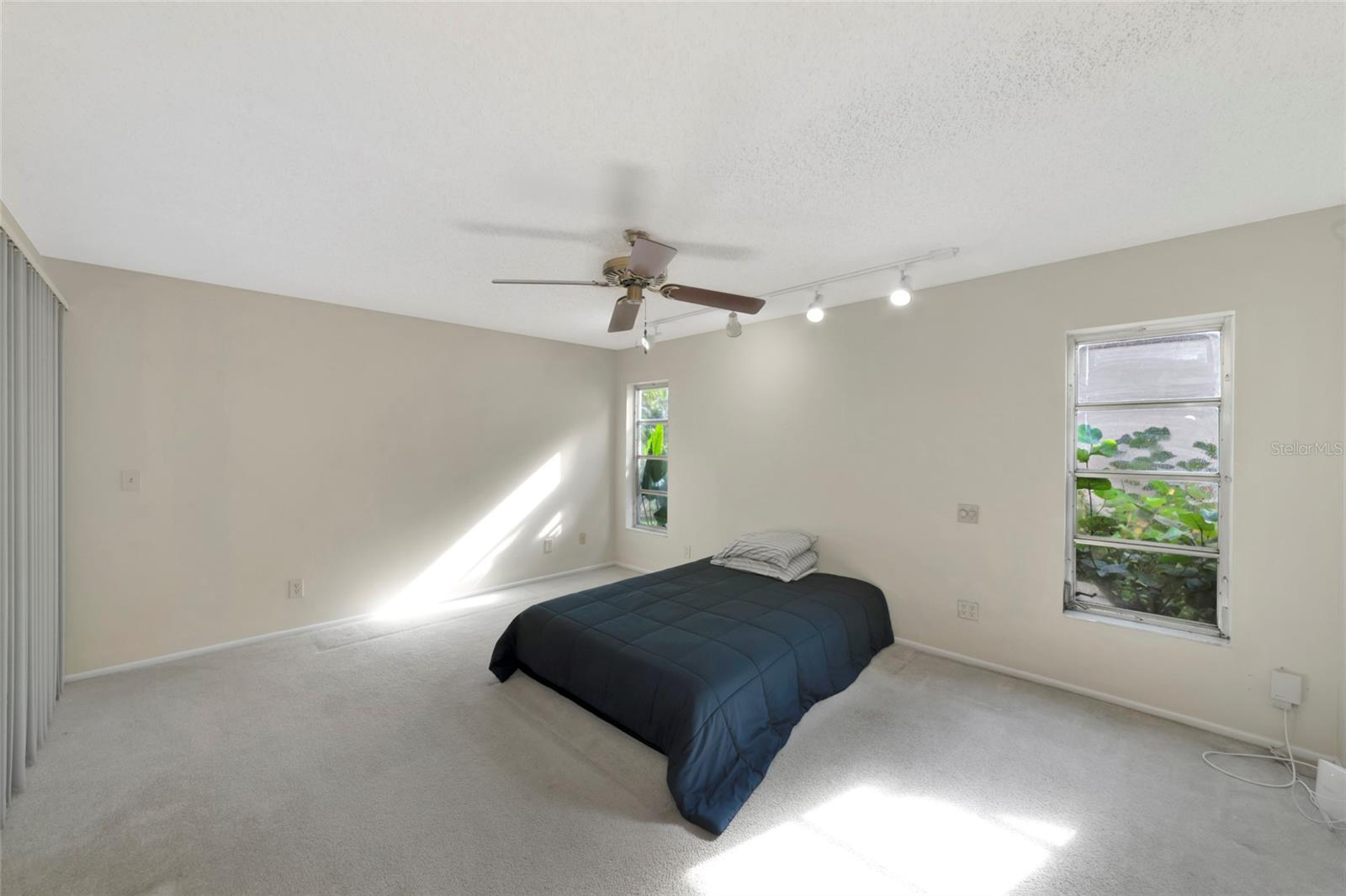 1351 MUSTANG ST — photo 18